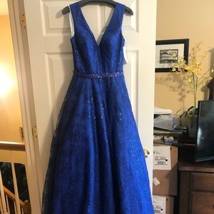 Selling a homecoming/prom etc. dress!!